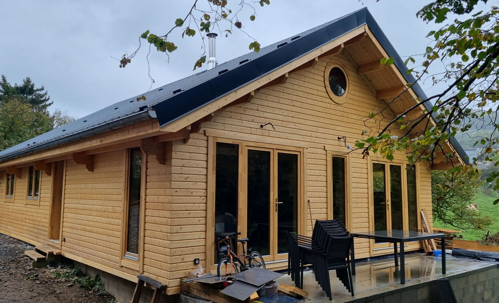 chalet en bois habitable livré monté 80m2