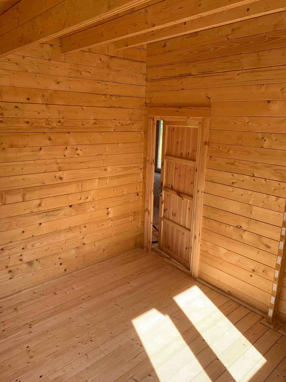 Intérieure chalet en bois habitable 70m2