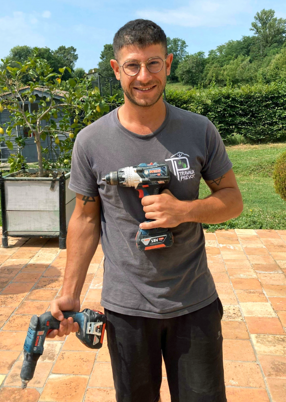 Adrien Monteur de chalet en kit habitable en bois massif en Lot-et-Garonne (47)