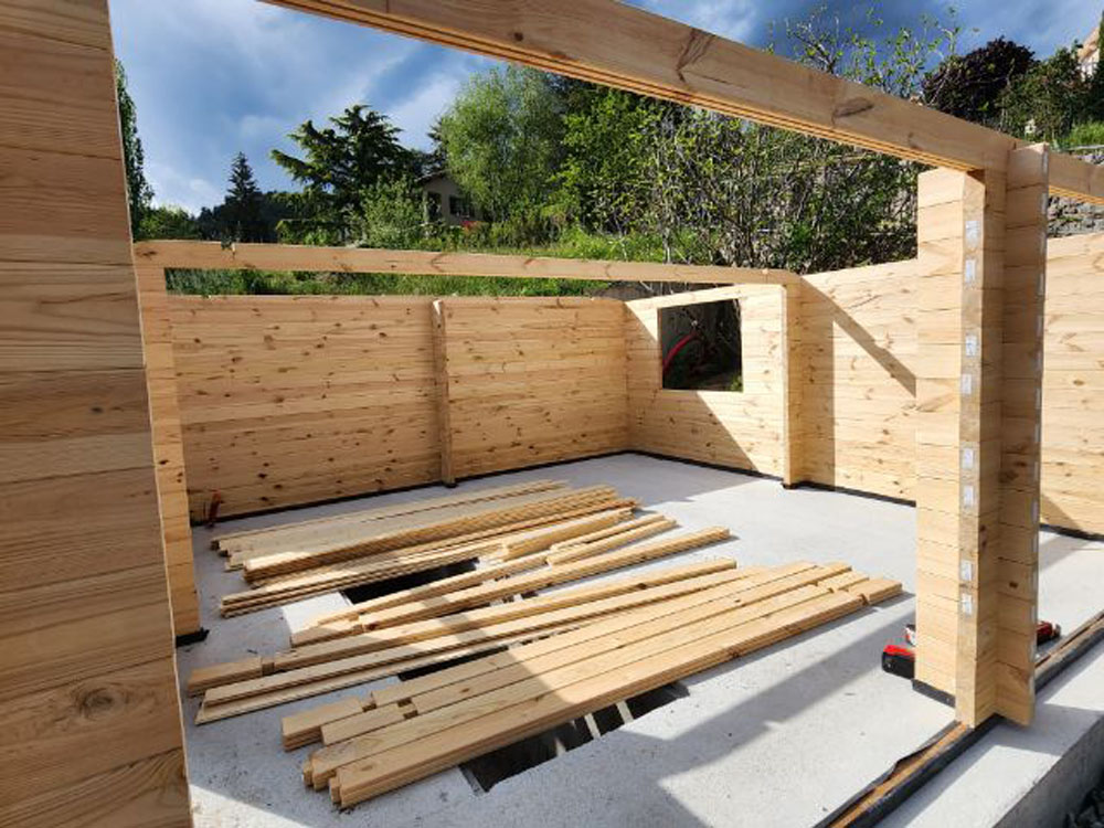 construction structure chalet en bois en madriers