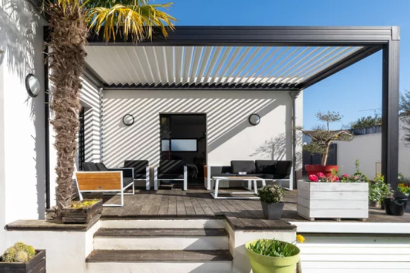 pergola bioclimatique en Aluminium / métal pergola bioclimatique en Aluminium / métal