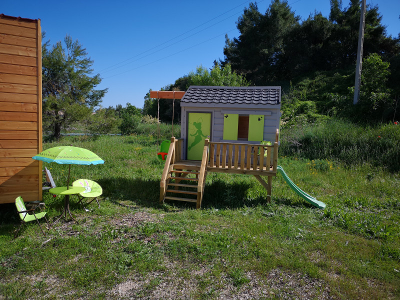 abri de jardin en Bois